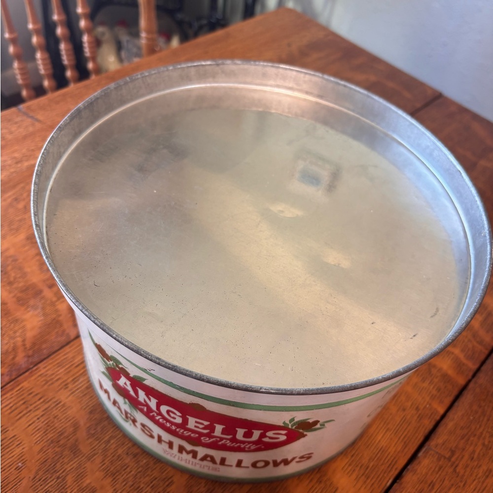Angelus Marshmallows Tin - Picture 8 of 15